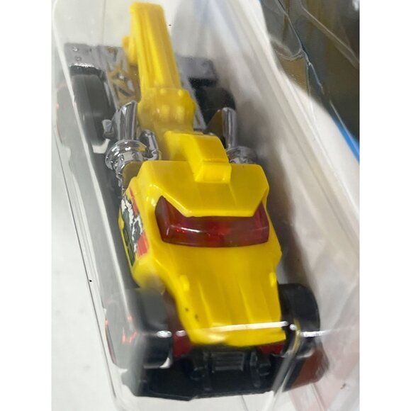 Hot Wheels 2025 Haulerback Yellow Tow Truck HW Hot Trucks Series New on Card - Picture 7 of 7